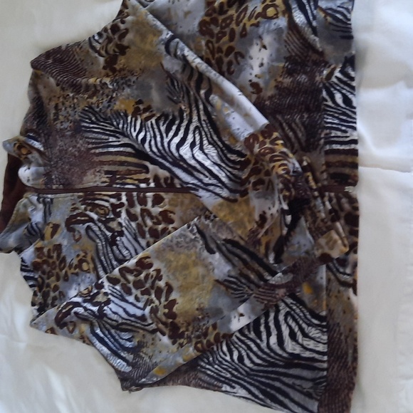 Kaktus XL Women's Velour Animal Print Zippered Top Side Pockets - Picture 2 of 8